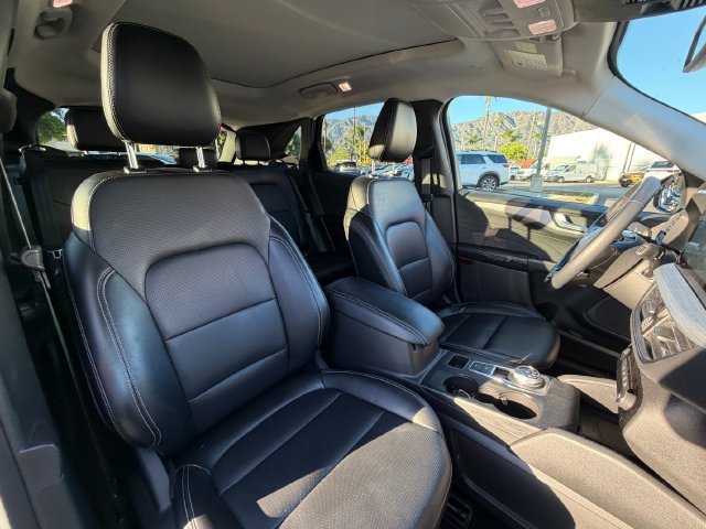 Used 2025 Silver Ford Platinum image 38
