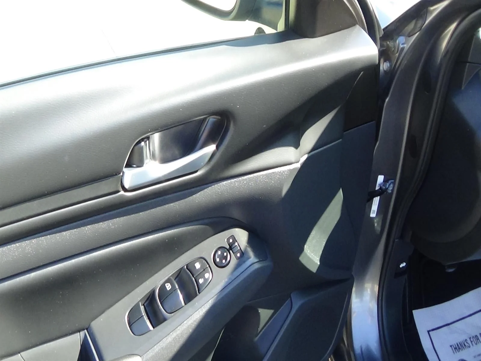 Used 2025 Gun Metallic (kad) Nissan 2.5 SV image 14
