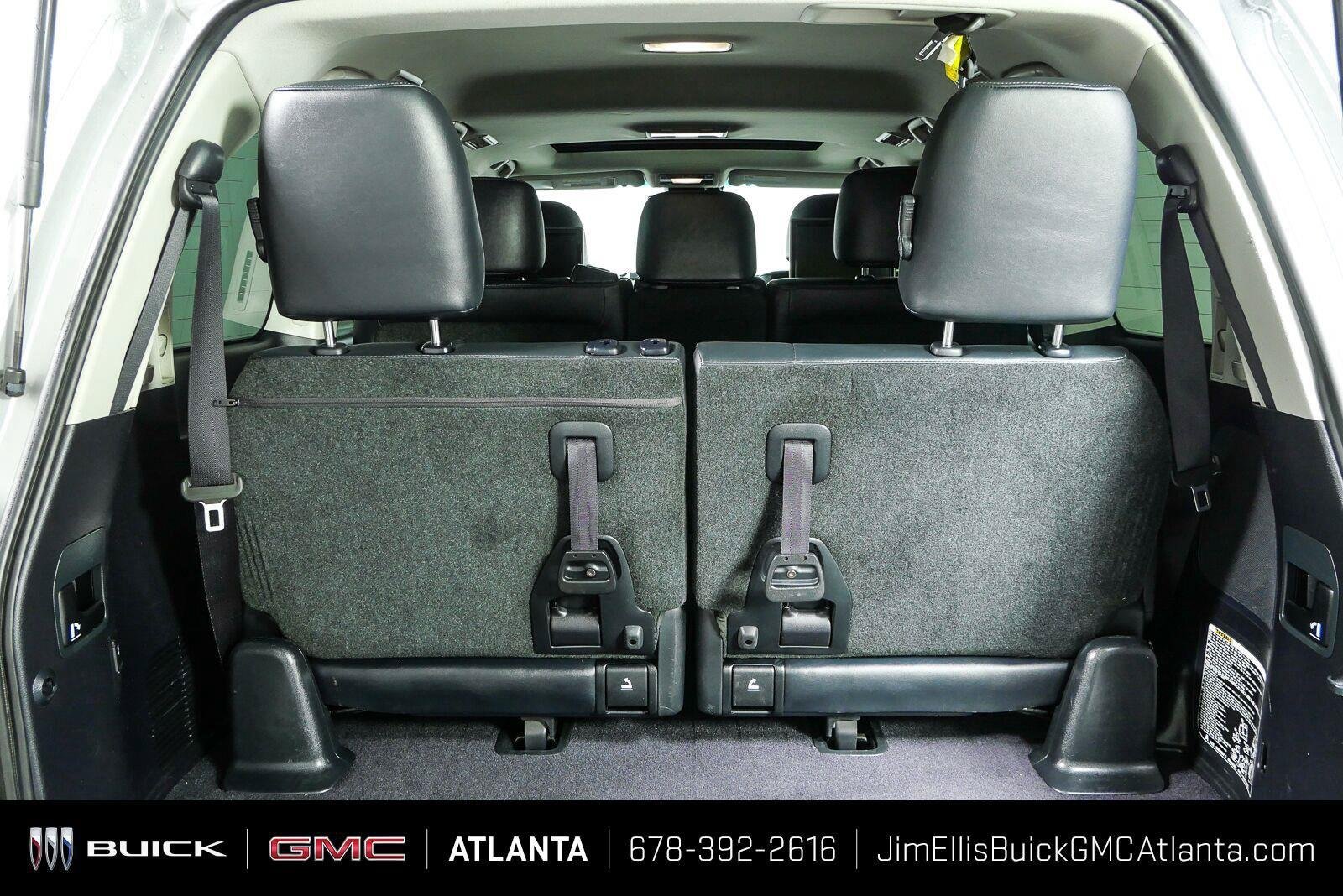 Used 2017 Classic Silver Metallic Toyota Base image 36