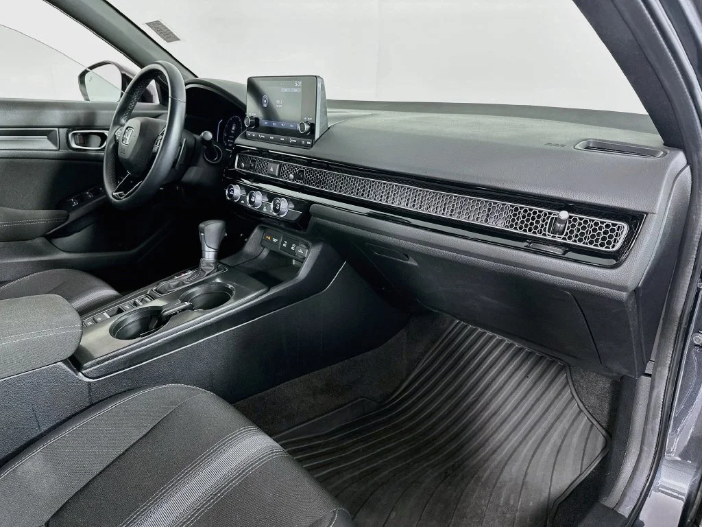 Used 2025 Gray Honda Sport image 27