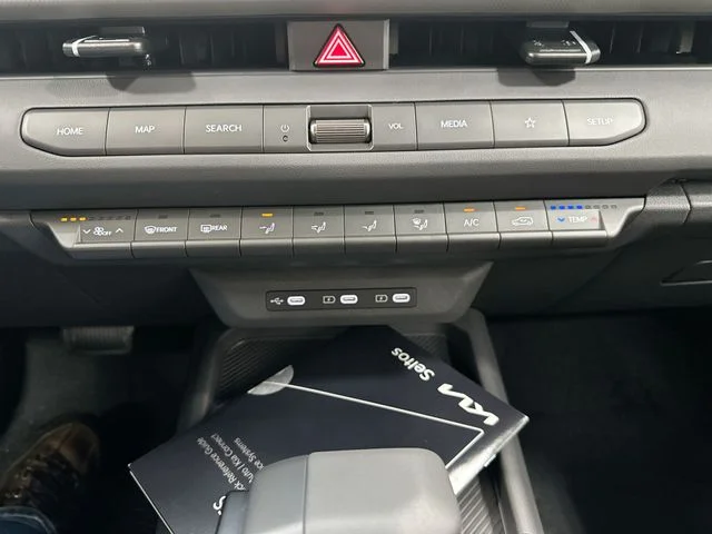 New 2027 Frost Blue / Black Roof Kia S image 17