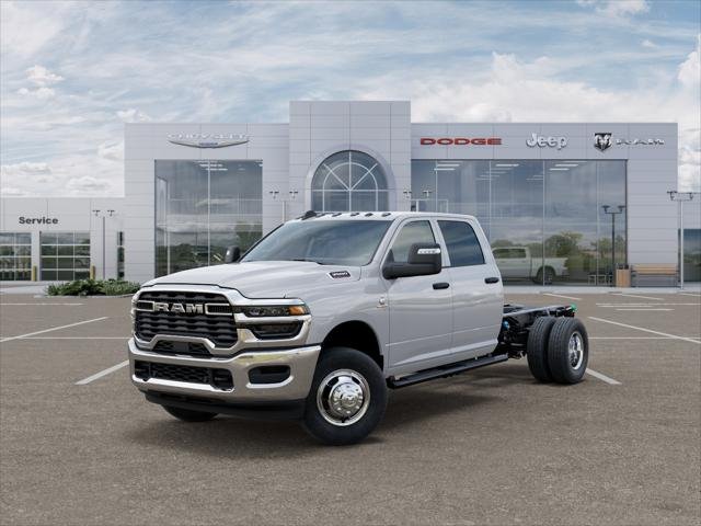 New 2026 Bright White Clear-Coat Exterior Paint RAM TRADESMAN Chassis Cab image 53