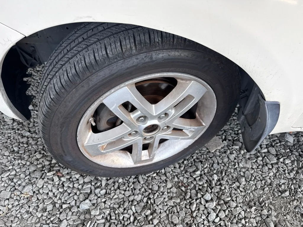 Used 2011  Kia Plus image 10