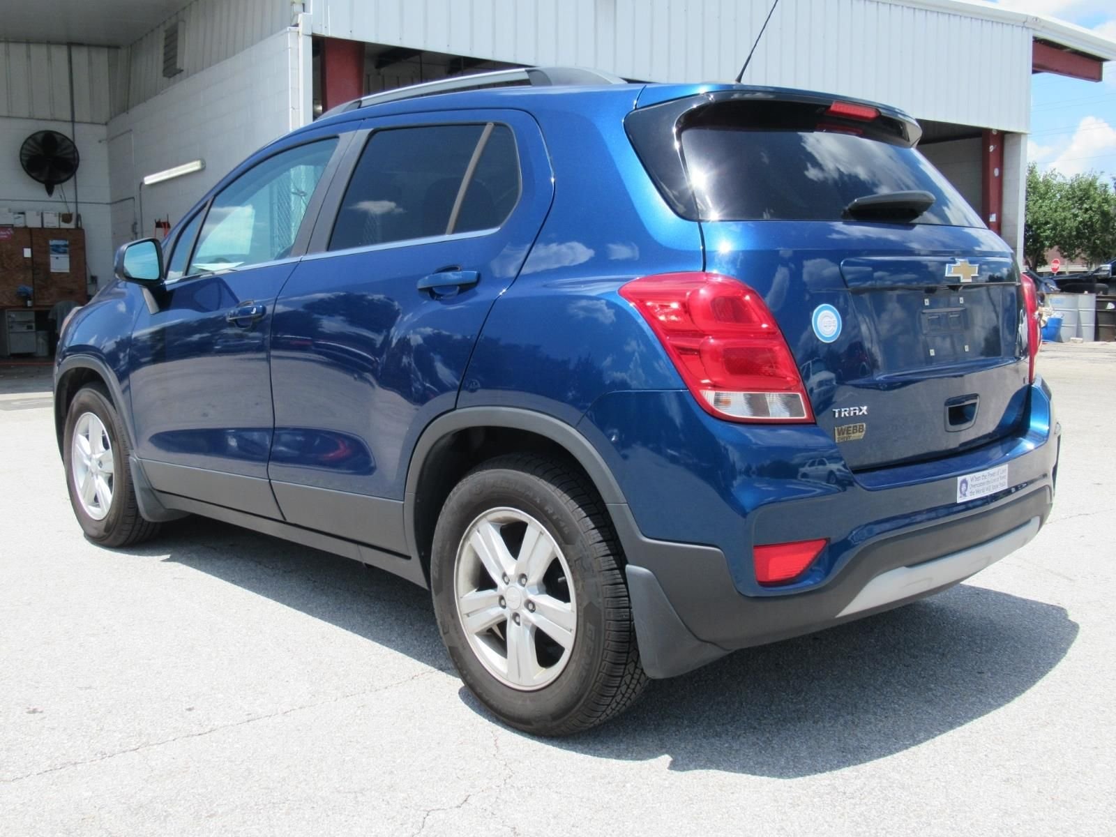 Used 2020 Blue Chevrolet LT image 3