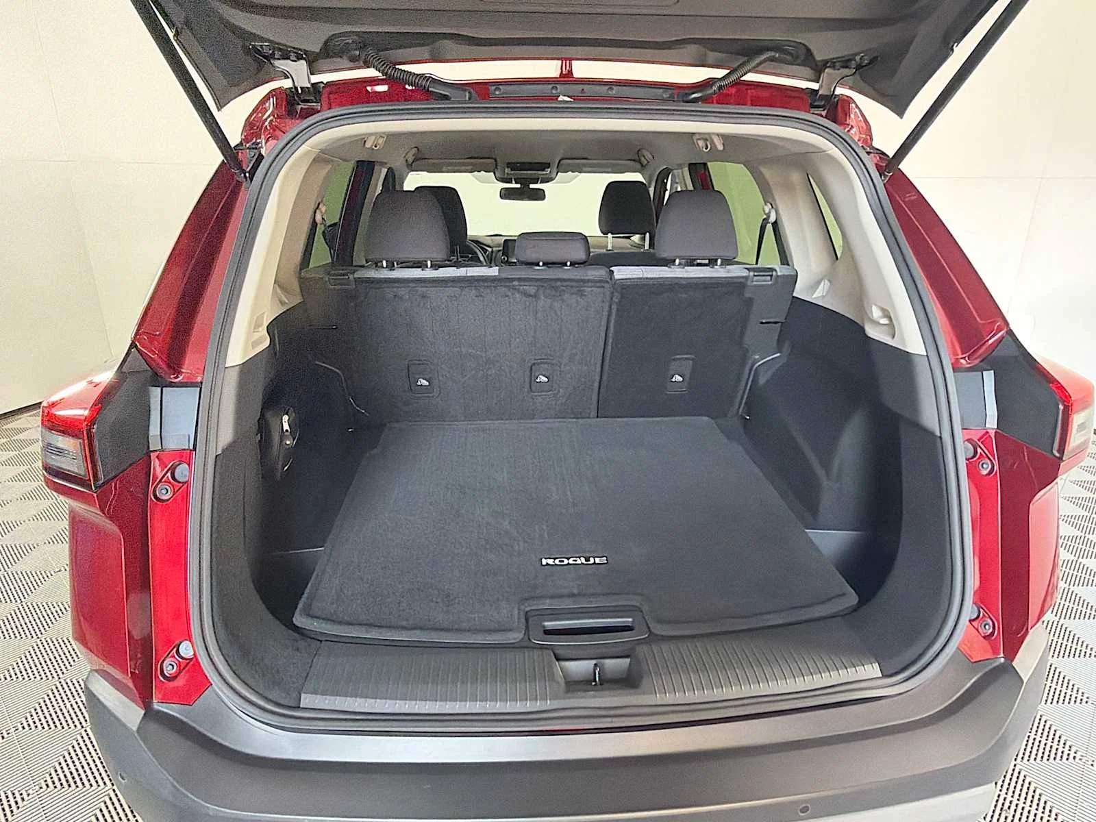 Used 2023 Scarlet Ember Tintcoat Nissan SV image 23