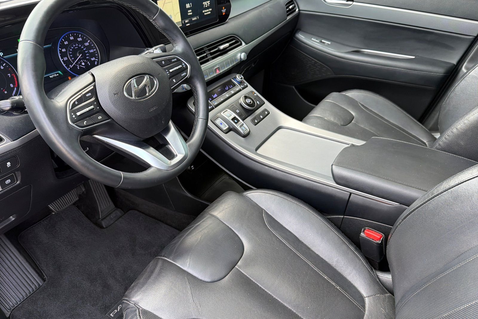 Used 2020 Black Hyundai SEL image 9