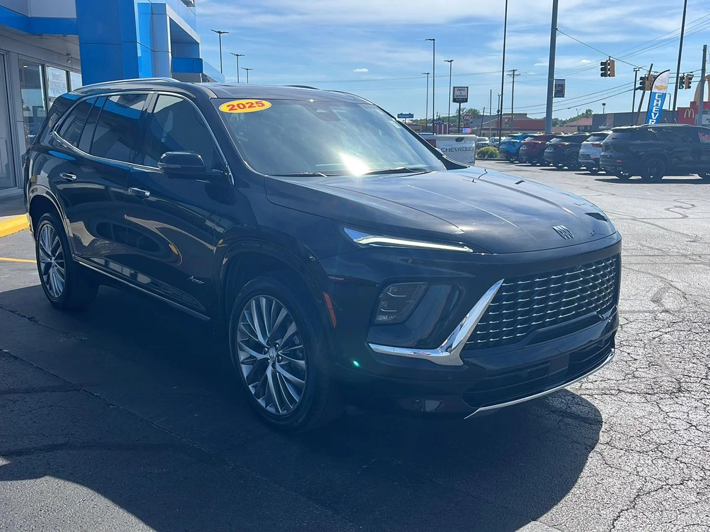 Used 2025 Ebony Twilight Metallic Buick Avenir image 10