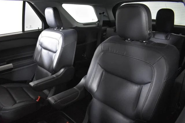Used 2020 Black Ford XLT image 16