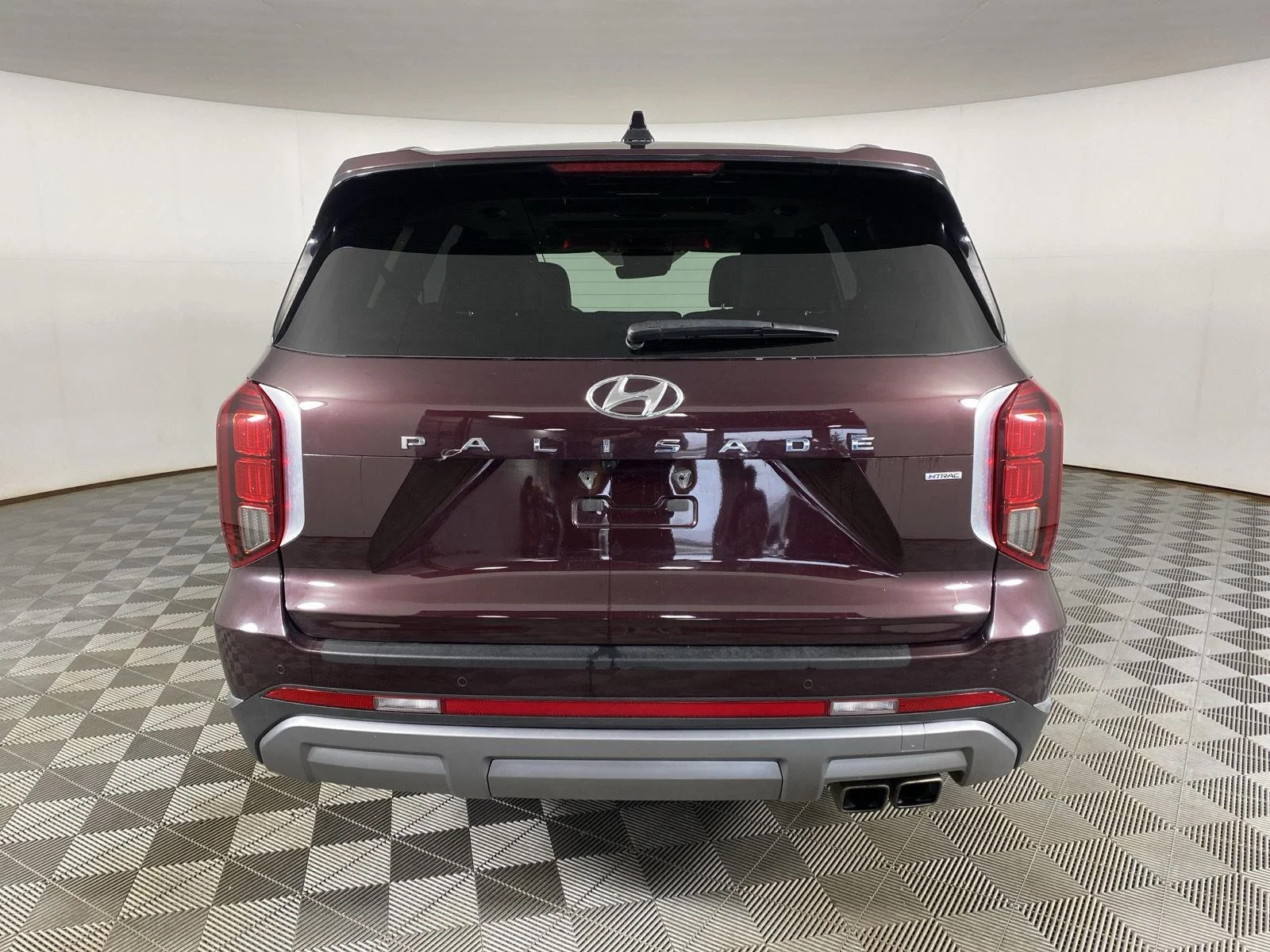 Used 2023 Sierra Burgundy Hyundai Limited image 9