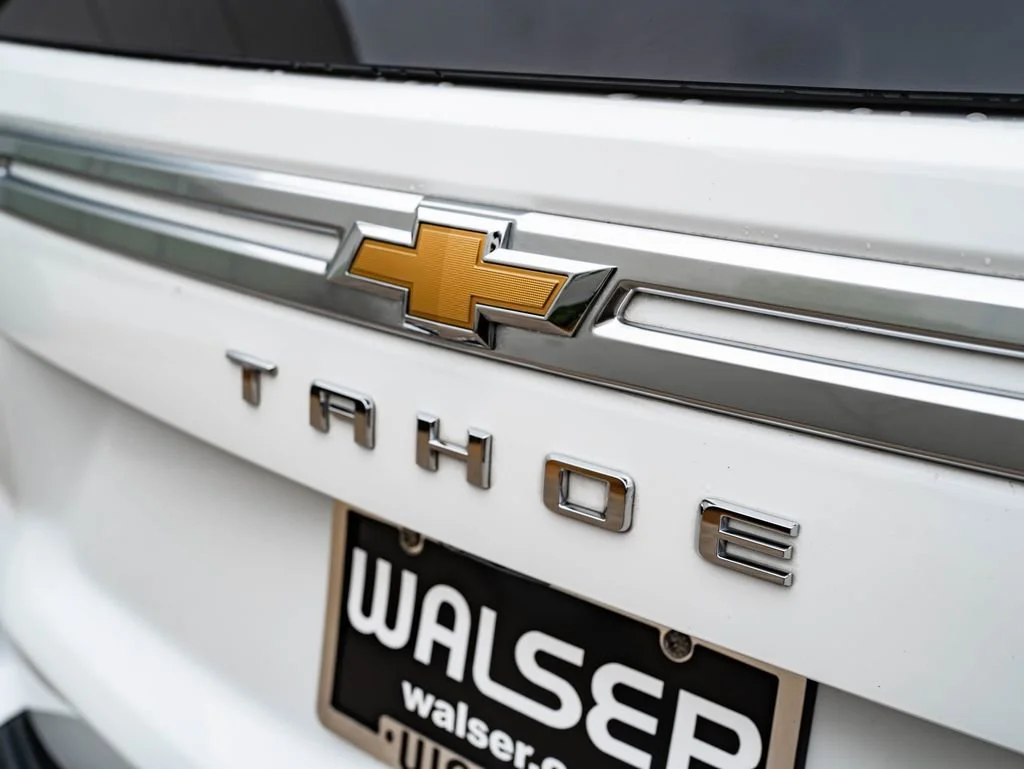 Used 2021 Summit White Chevrolet High Country image 17