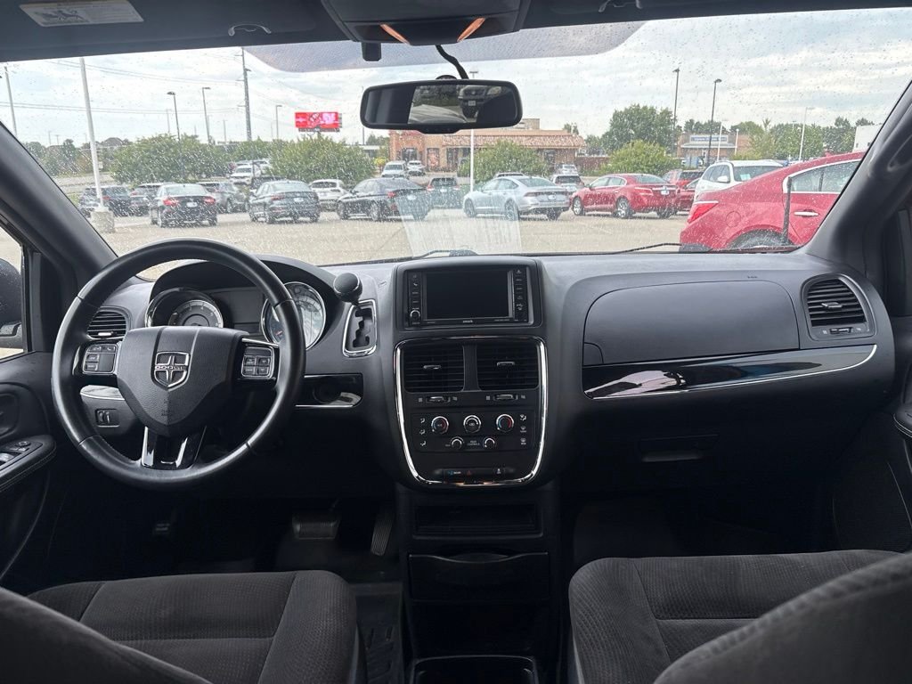 Used 2017 Octane Red Pearlcoat Dodge SE Plus image 29