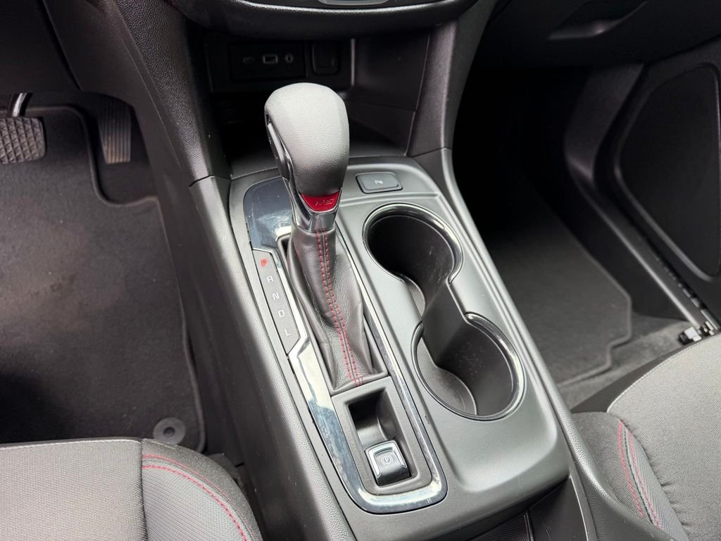 Used 2022 Summit White Chevrolet RS image 24