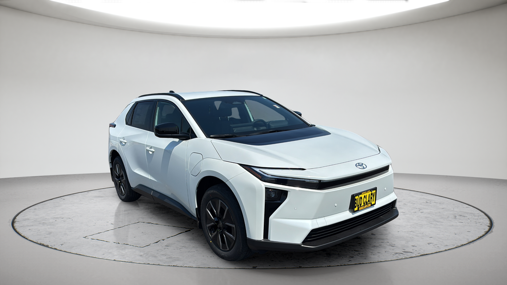 New 2026 Wind Chill Pearl Toyota XLE image 18