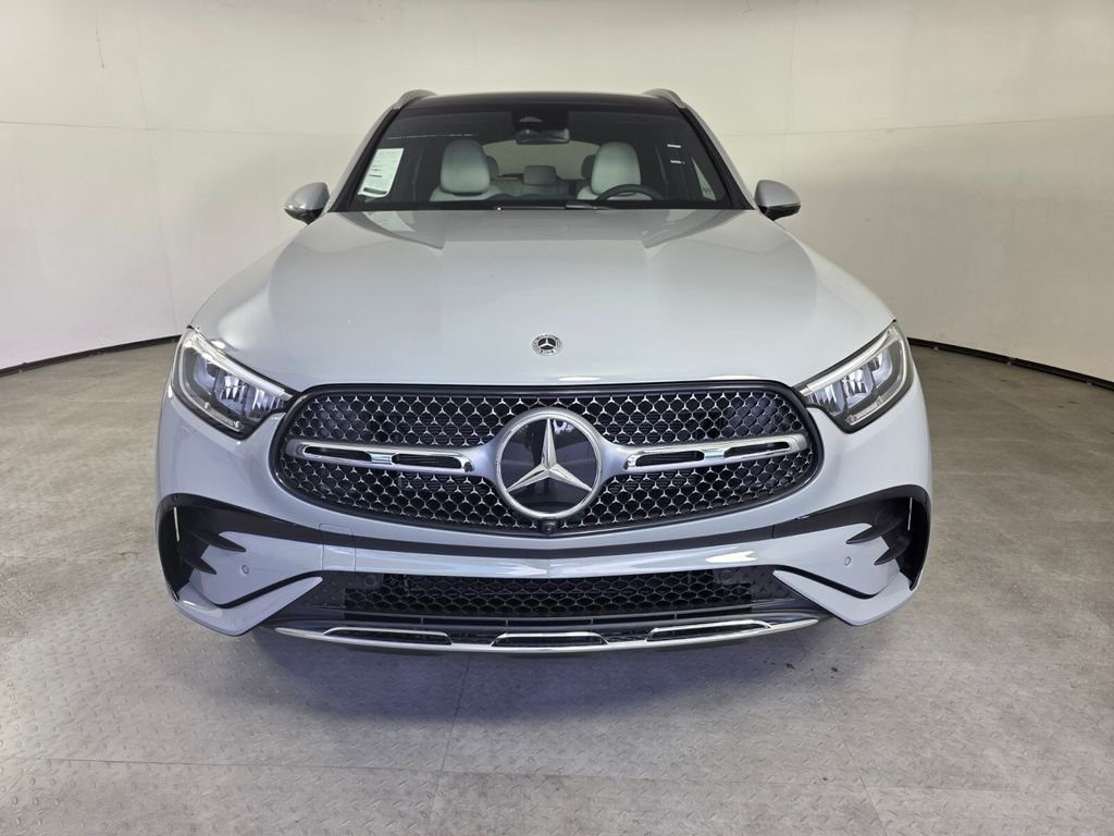 New 2026 MANUFAKTUR Alpine Grey Mercedes-Benz GLC 300 image 2