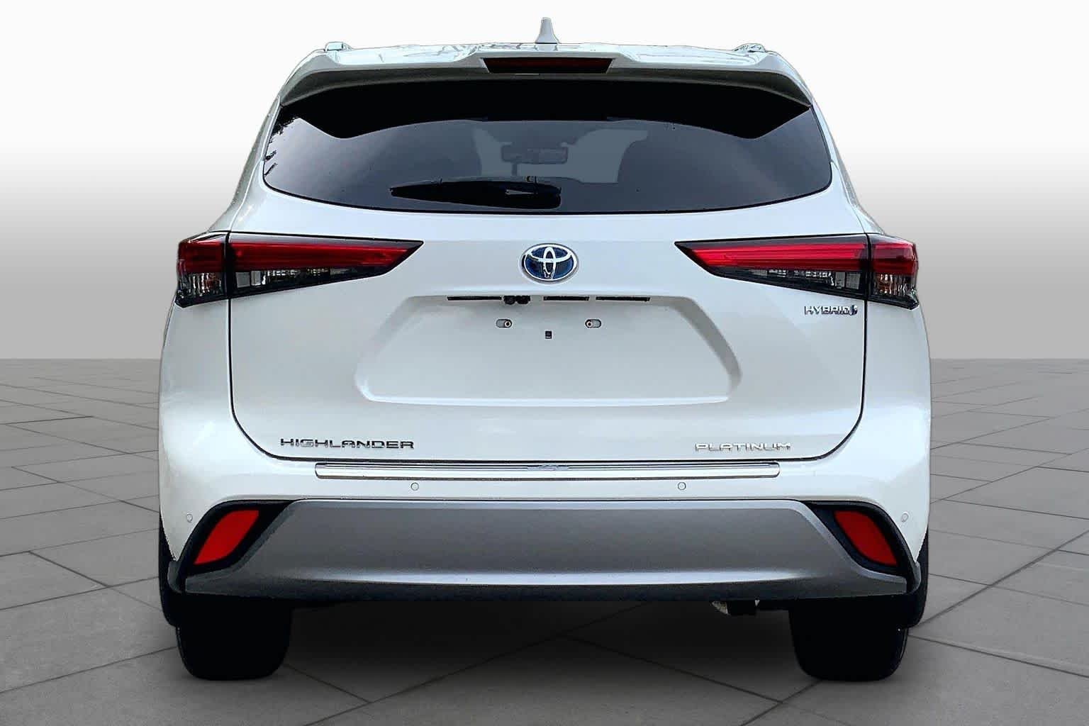 Used 2021 Blizzard Pearl Toyota Hybrid Platinum image 5