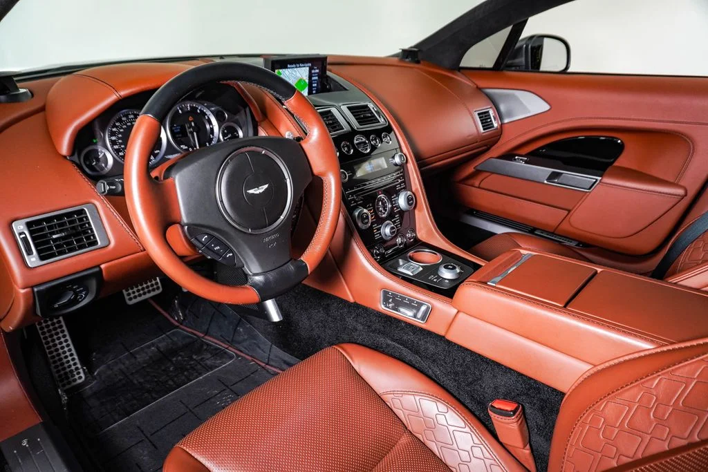 Used 2015 Meteorite Silver Aston Martin  image 25