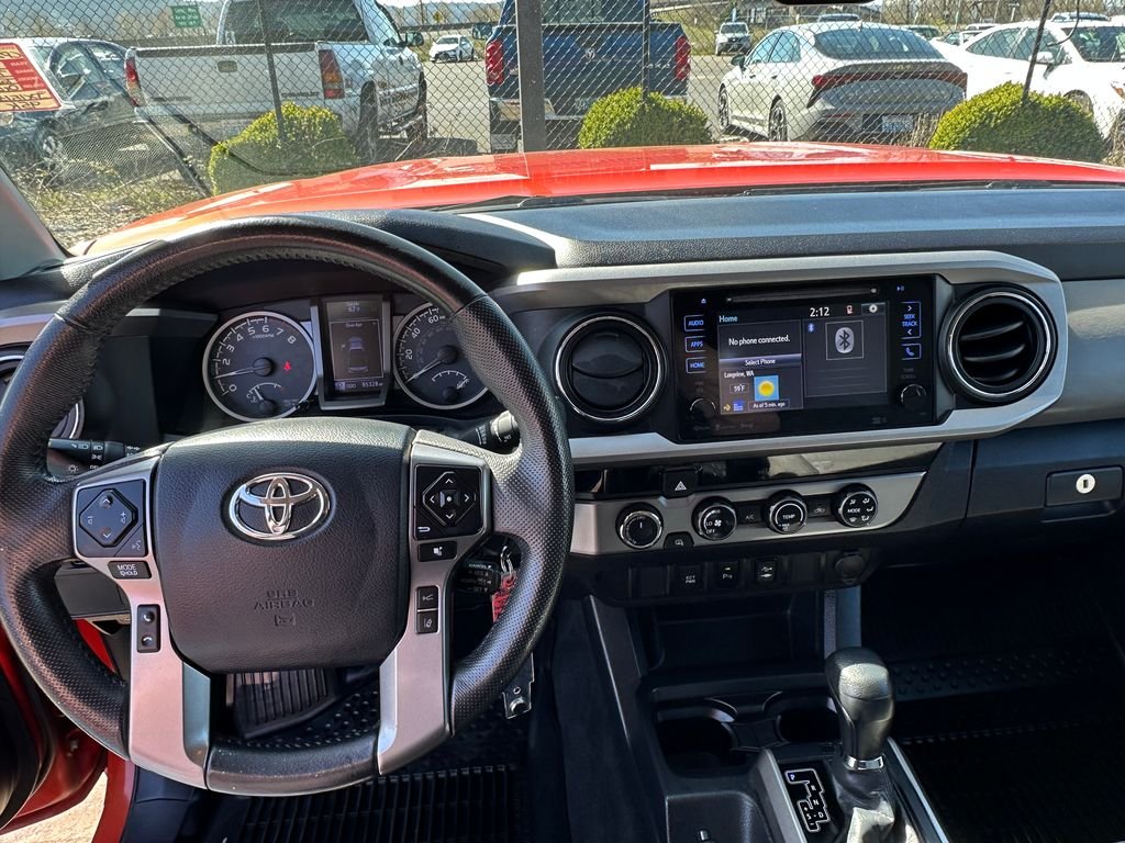 Used 2018 Red Toyota SR5 image 15