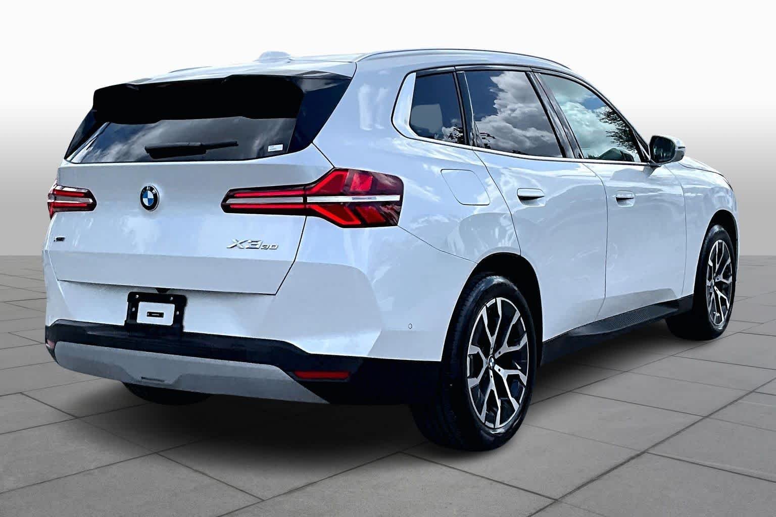 Used 2026 Alpine White BMW 30 xDrive image 24