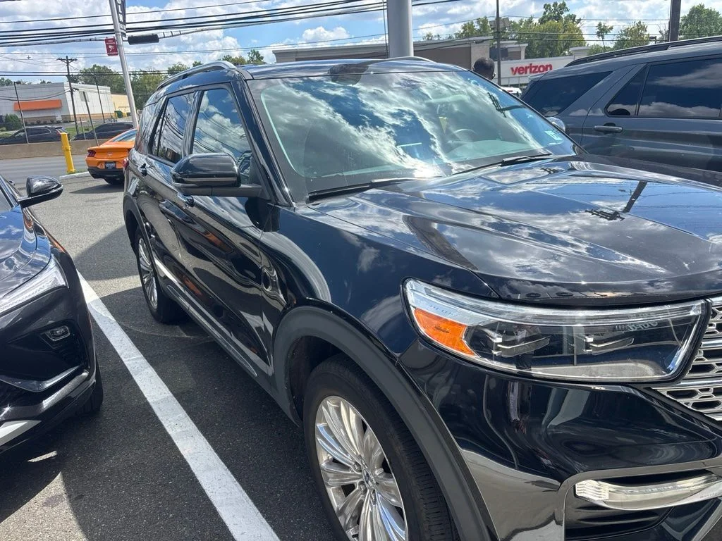 Used 2023 Black Ford Limited image 1