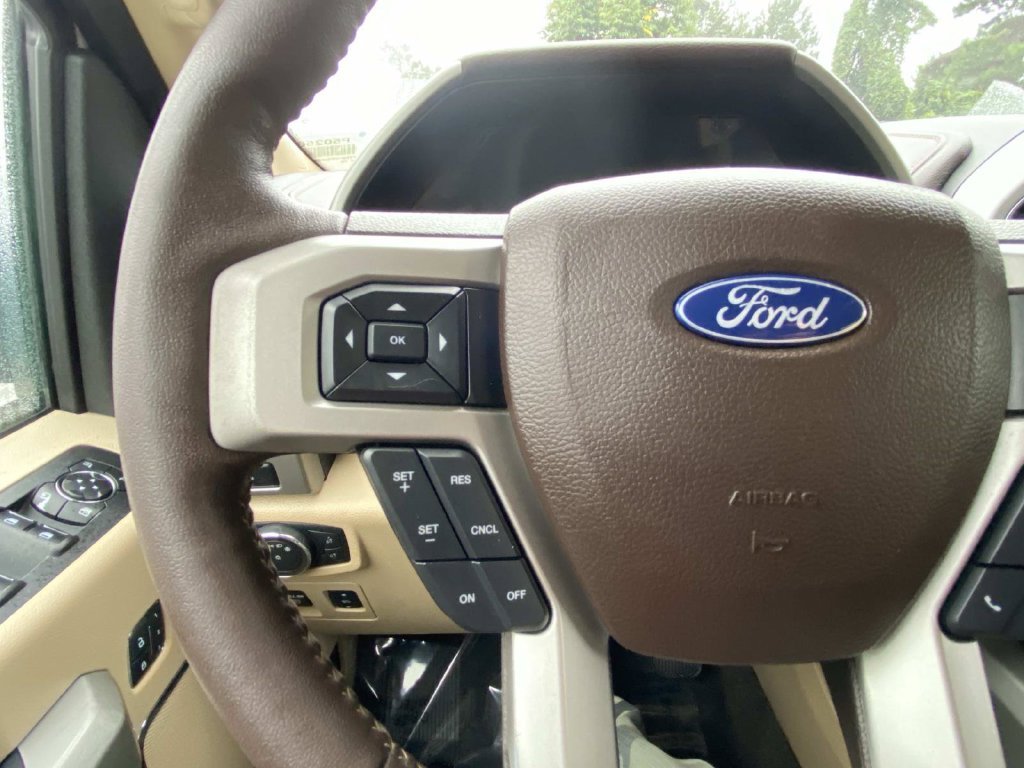 Certified Used 2018 Oxford White Ford Lariat image 31