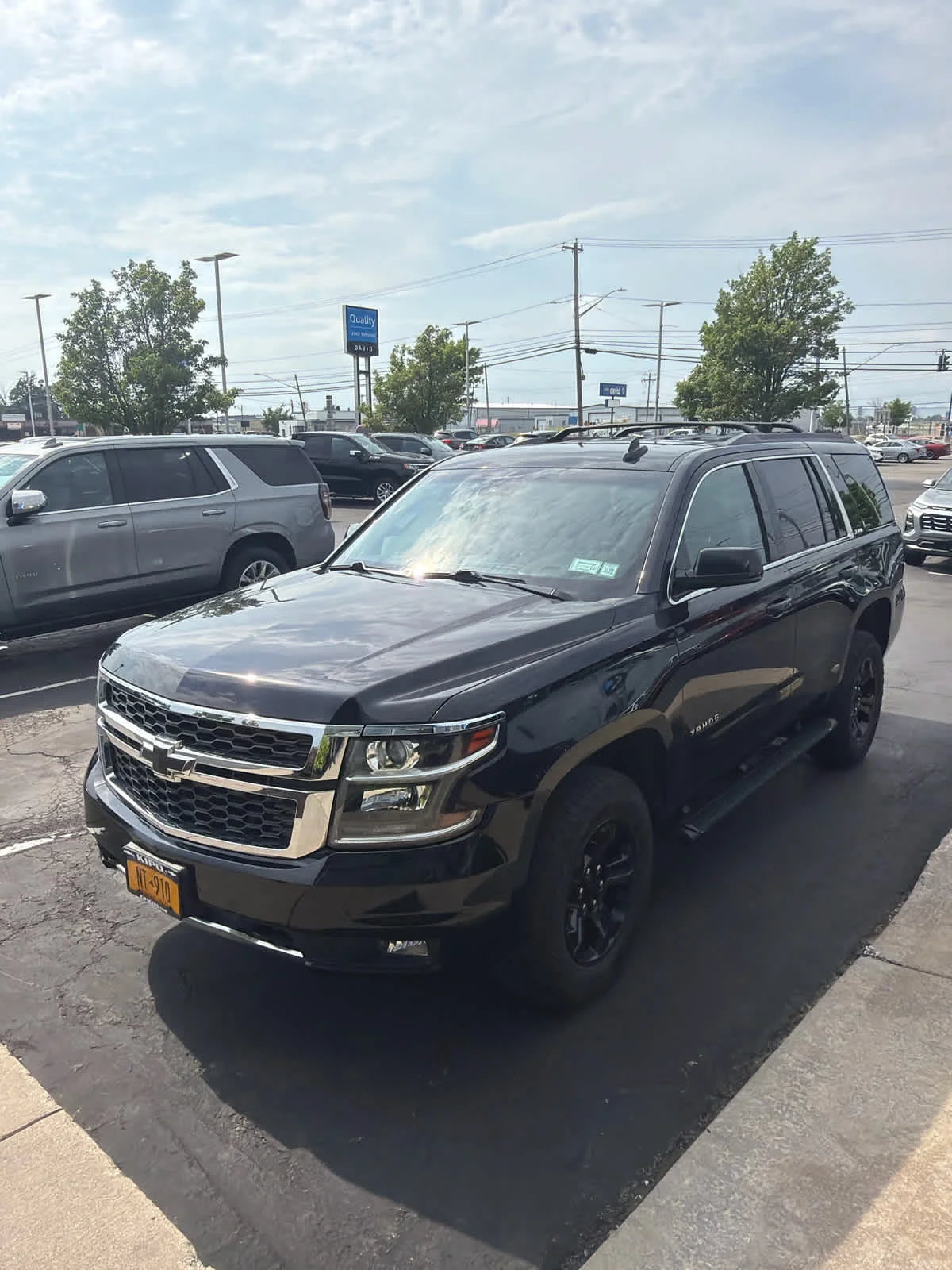 Used 2020 BLACK Chevrolet LT image 1