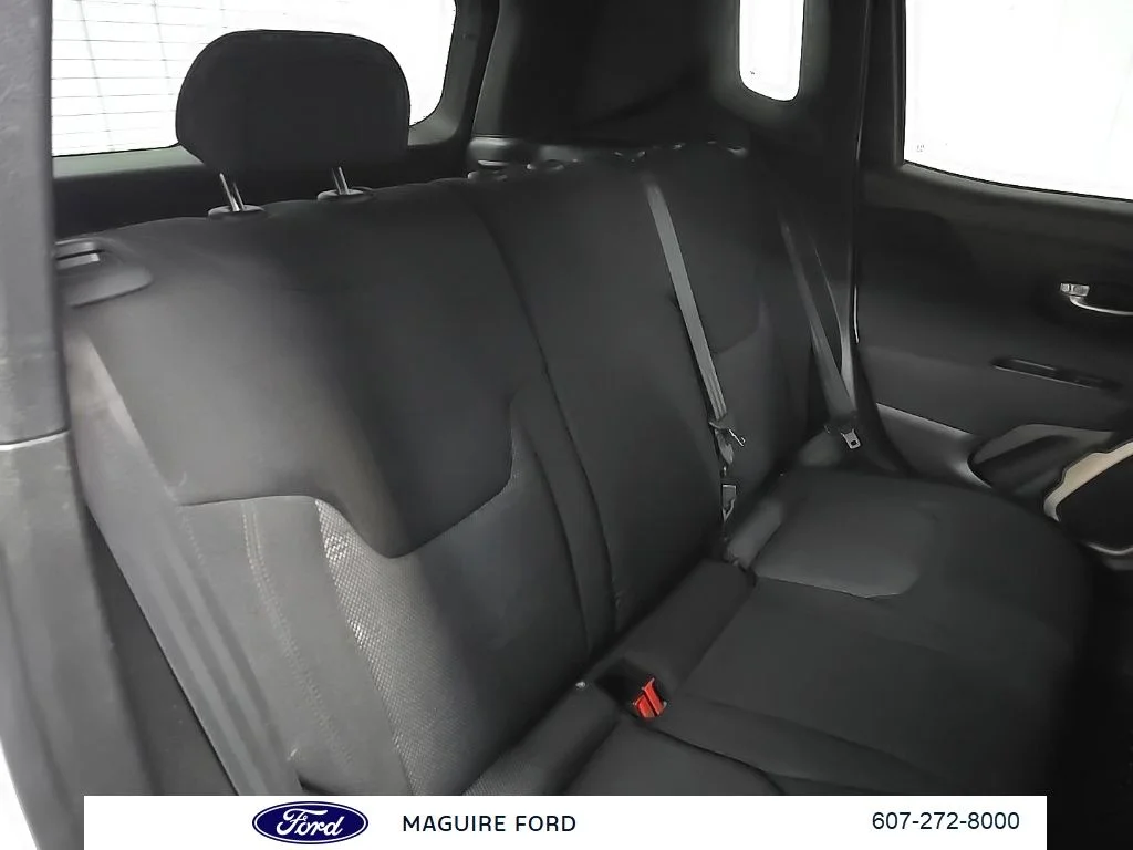 Used 2017 White Jeep Latitude image 19