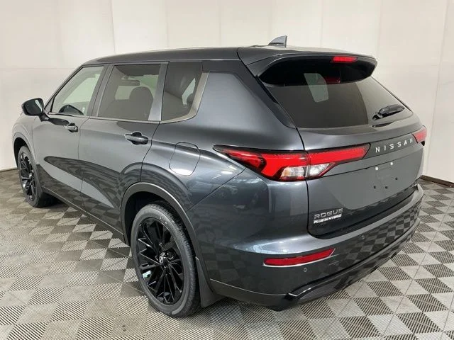 New 2026 Gray Nissan SL image 5