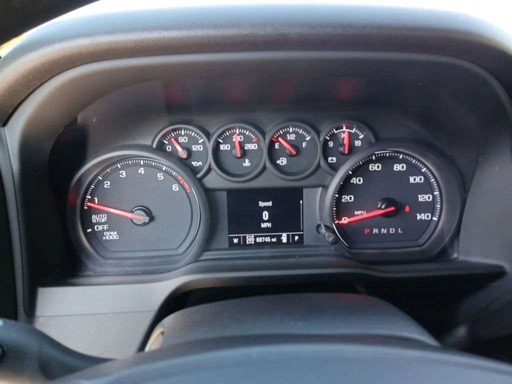 Used 2023 White Chevrolet Custom image 14