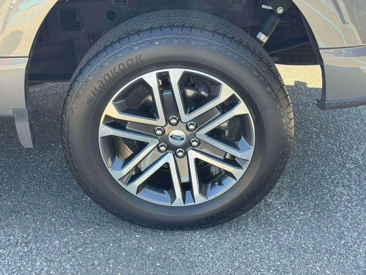 Used 2023 CARBONIZED GRAY METALLIC Ford XL image 11