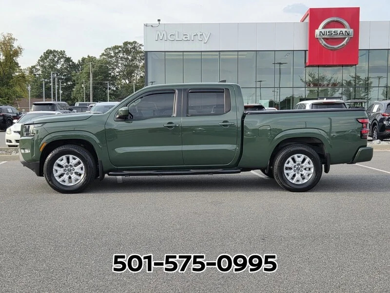 Used 2023 Green Metallic NISSAN CREW CAB 4X2 SV AUTO LONG BED image 2