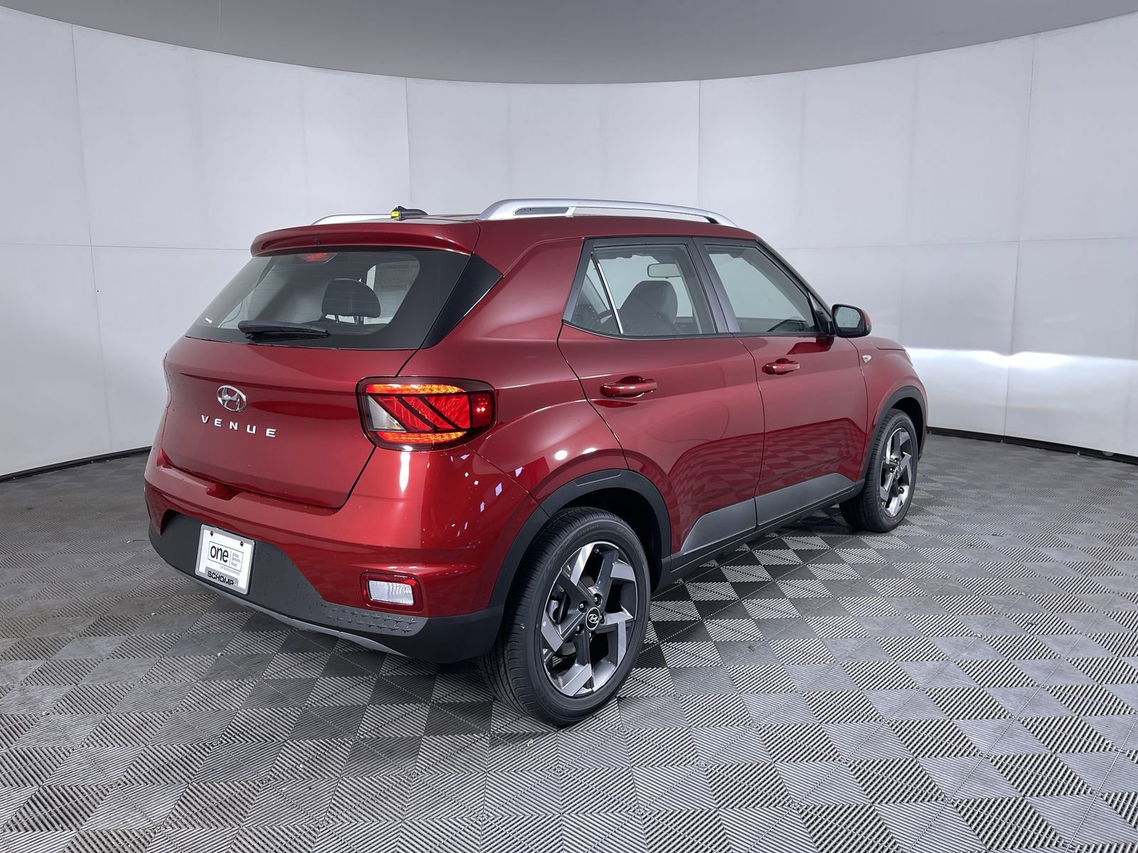 Used 2025 Ultimate Red Hyundai Limited image 5