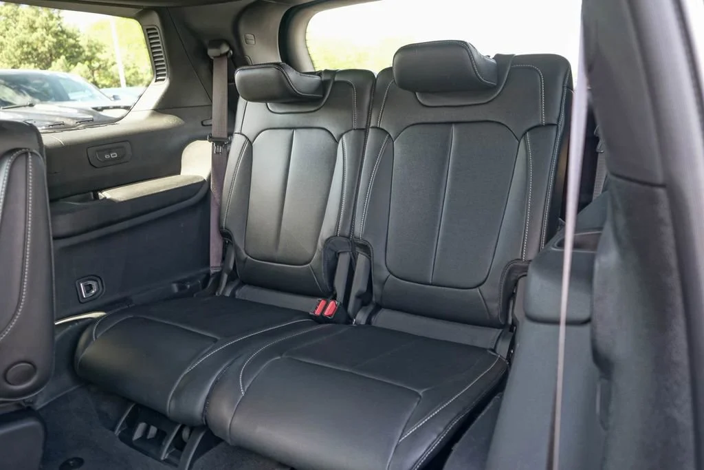 Used 2024 Baltic Gray Metallic Clearcoat Jeep Limited image 25