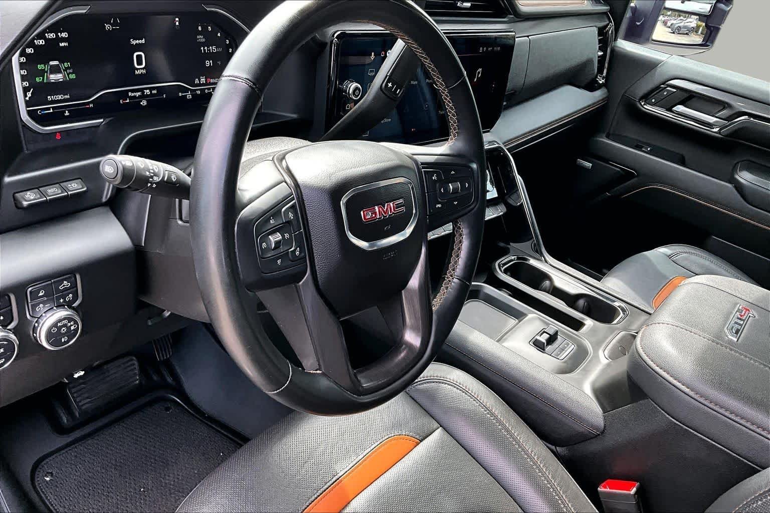 Used 2024 Sterling Metallic GMC AT4 image 18