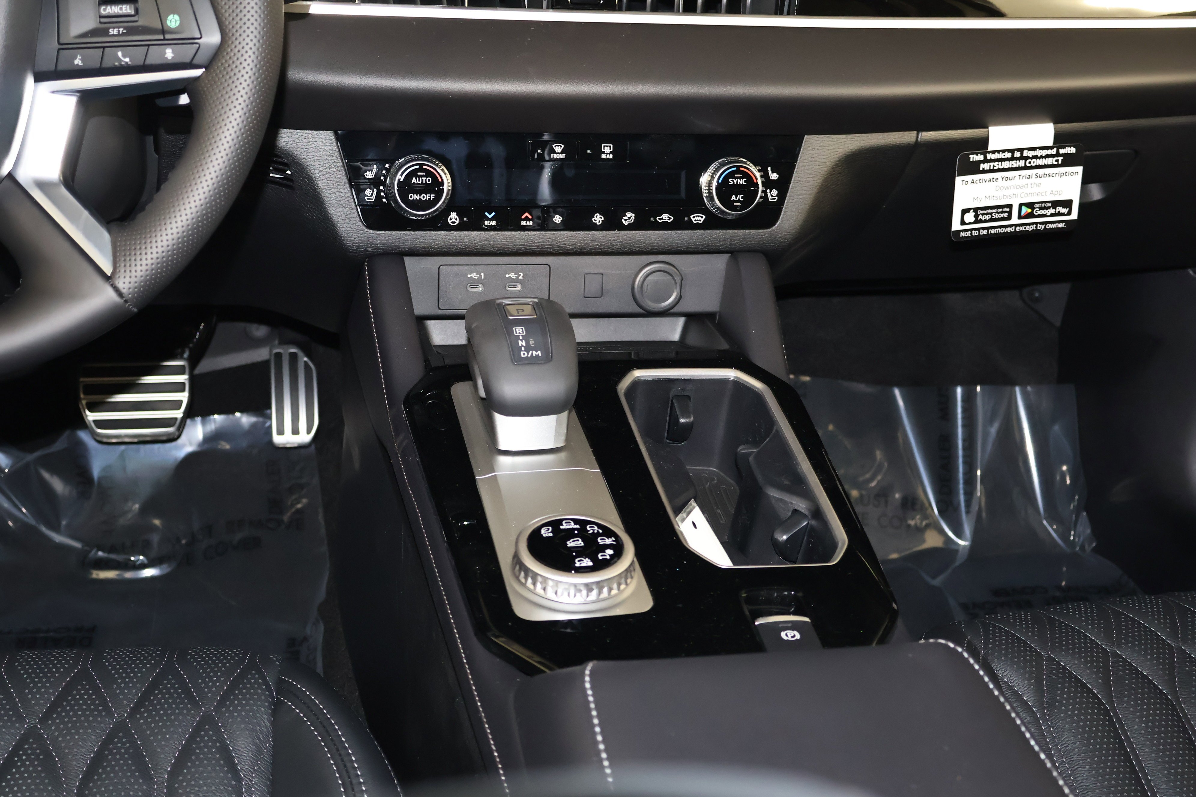 2026 Mitsubishi Outlander SEL - Photo 13