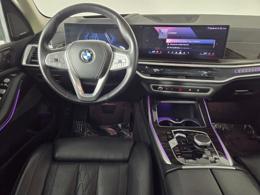 2025 BMW X7 40i - Photo 26