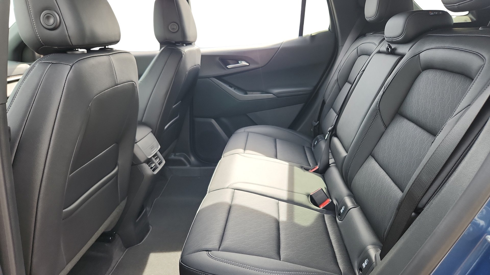 2026 Chevrolet Equinox LT - Photo 24