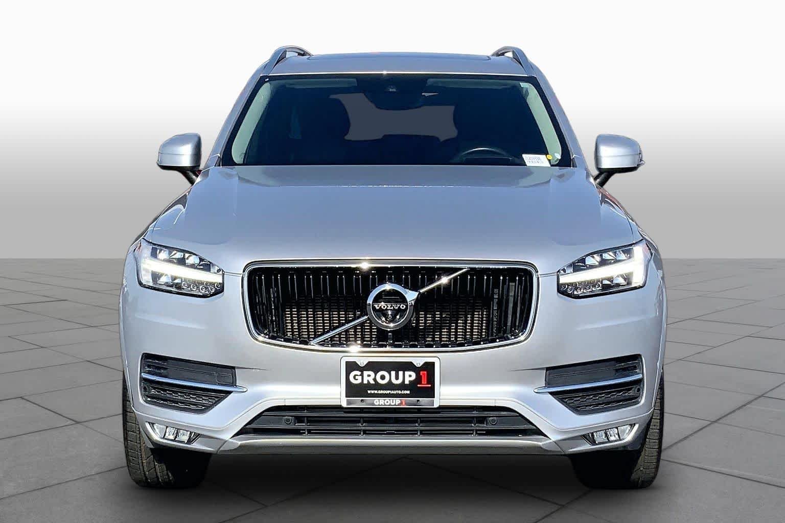 Pre-Owned 2018 Volvo XC90 Momentum
