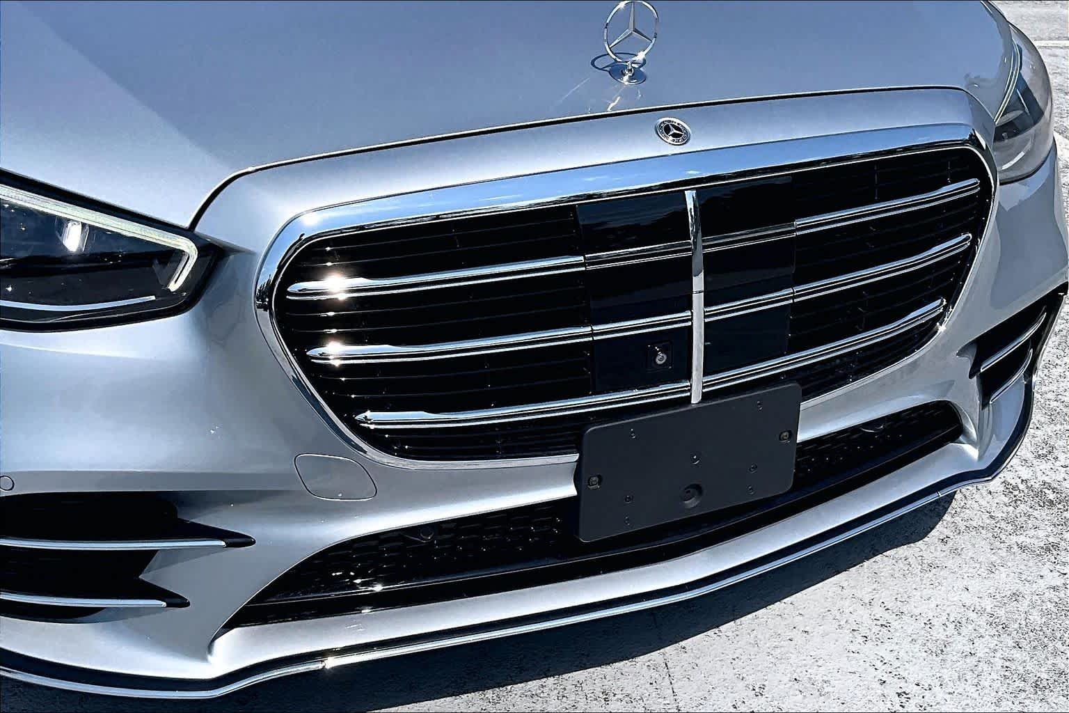 Used 2022 Cirrus Silver Mercedes-Benz S 580 image 30