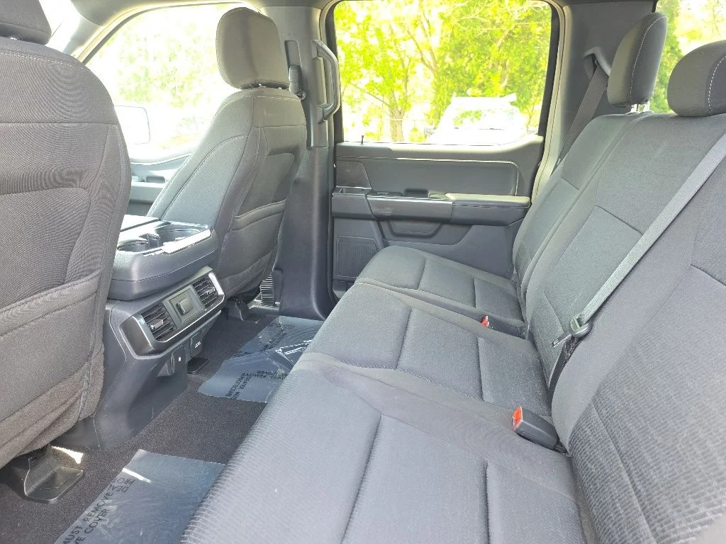 Used 2023 Black Ford XLT image 12