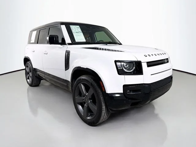 Certified Used 2023 White Land Rover V8 image 3