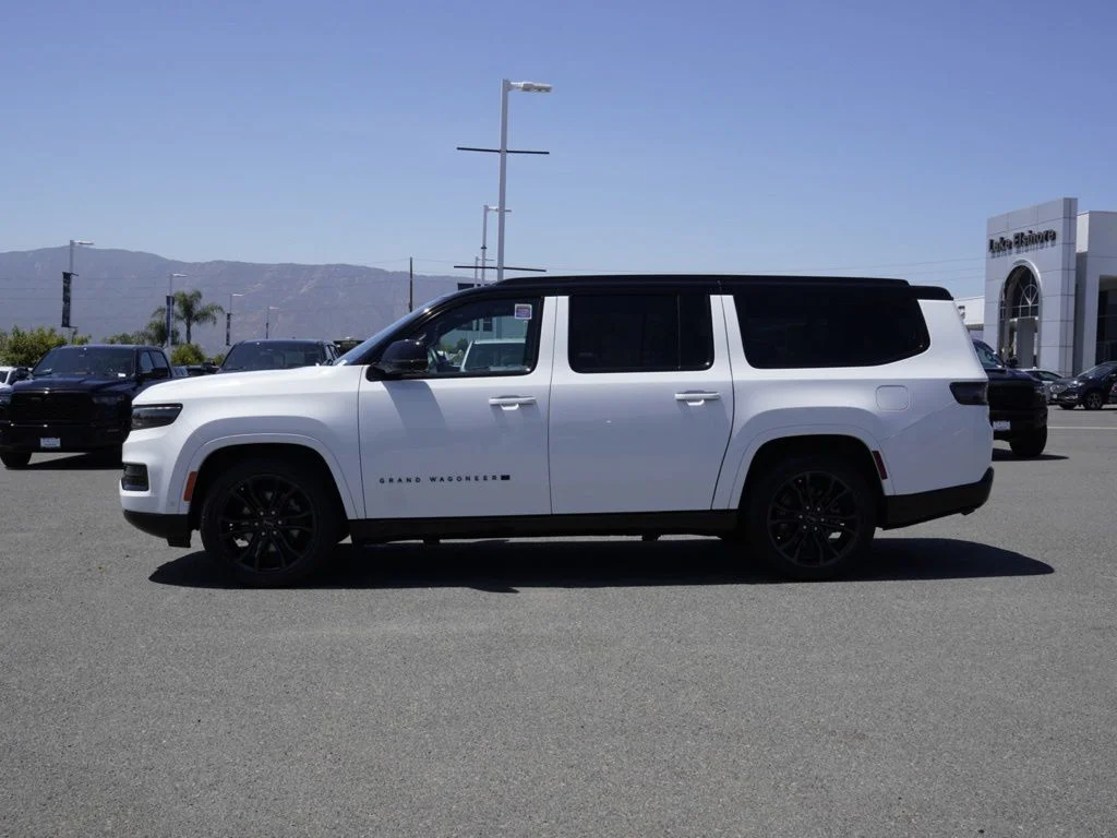 2024 Jeep Grand Wagoneer L Series II - Photo 6