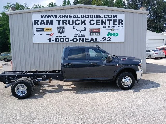New 2026 Forged Blue Metallic Exterior Paint RAM Tradesman image 2