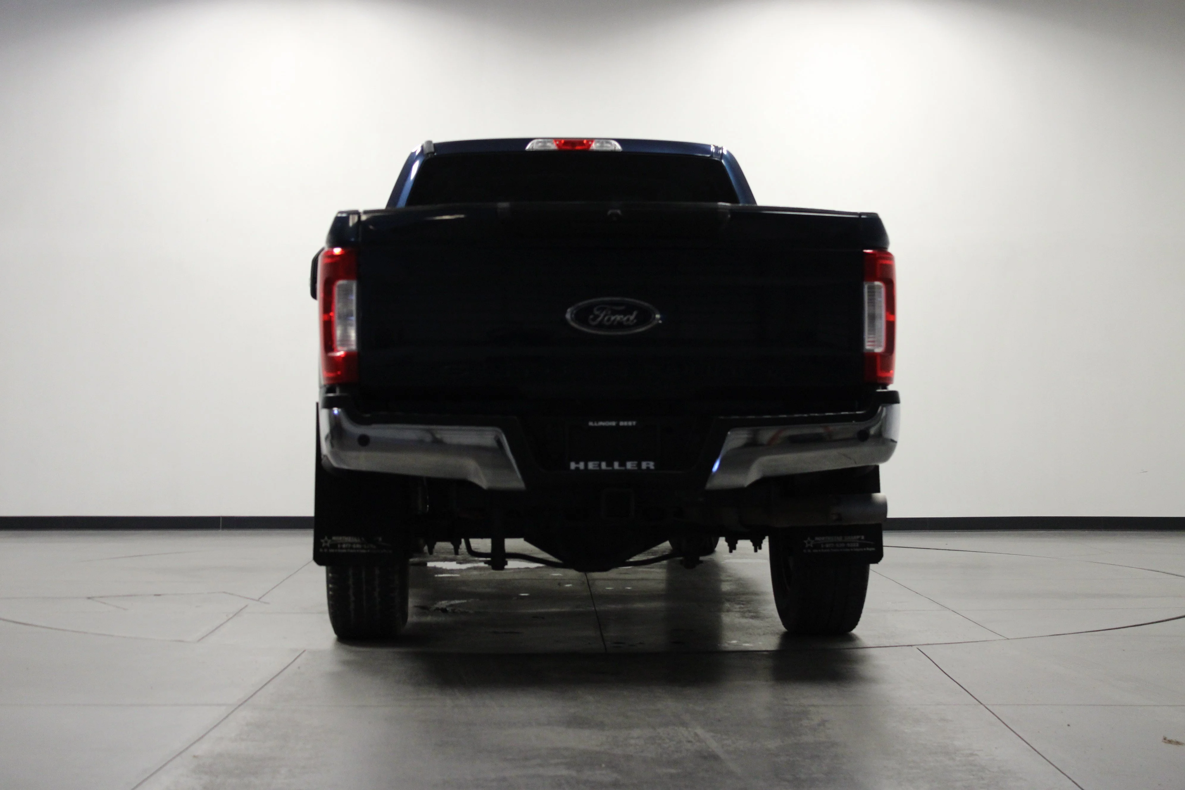 Used 2017 Blue Jeans Metallic Ford XLT image 5