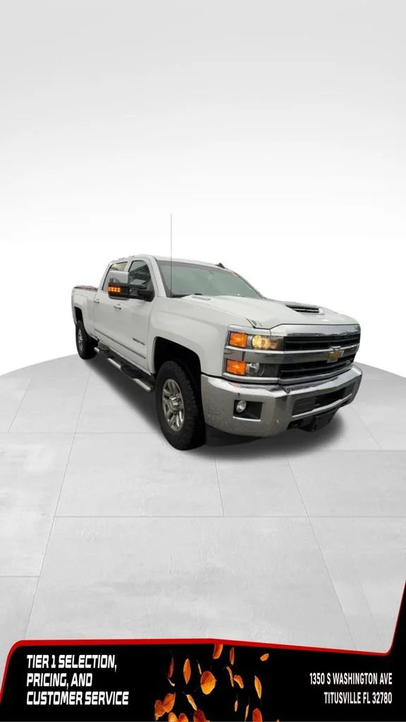 Used 2019 SUMMIT WHITE Chevrolet LTZ image 3