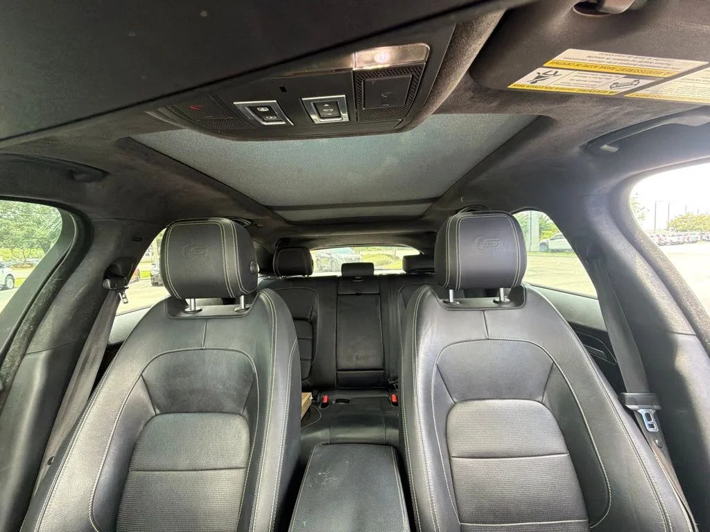 Used 2017  Jaguar S image 2