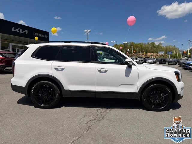 Used 2024 White Kia EX X-Line image 17