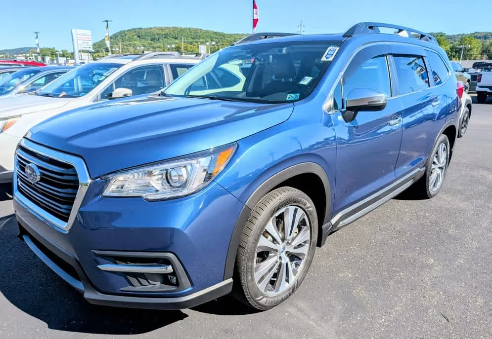Used 2022 Abyss Blue Pearl Subaru Touring image 2