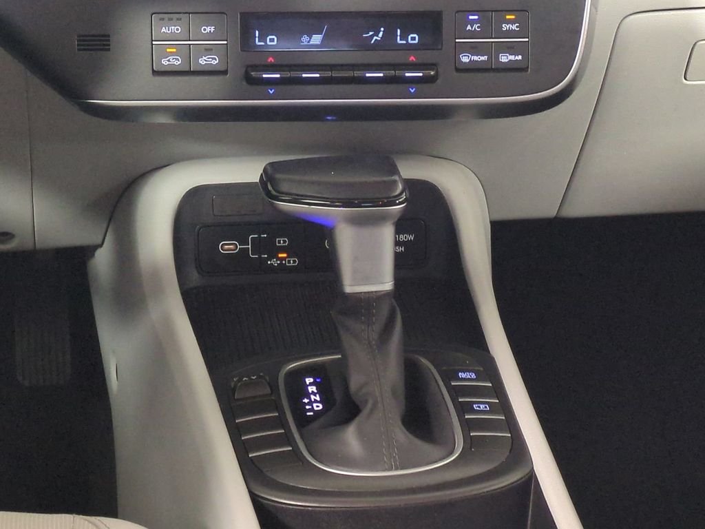 2025 Hyundai Kona SEL - Photo 21