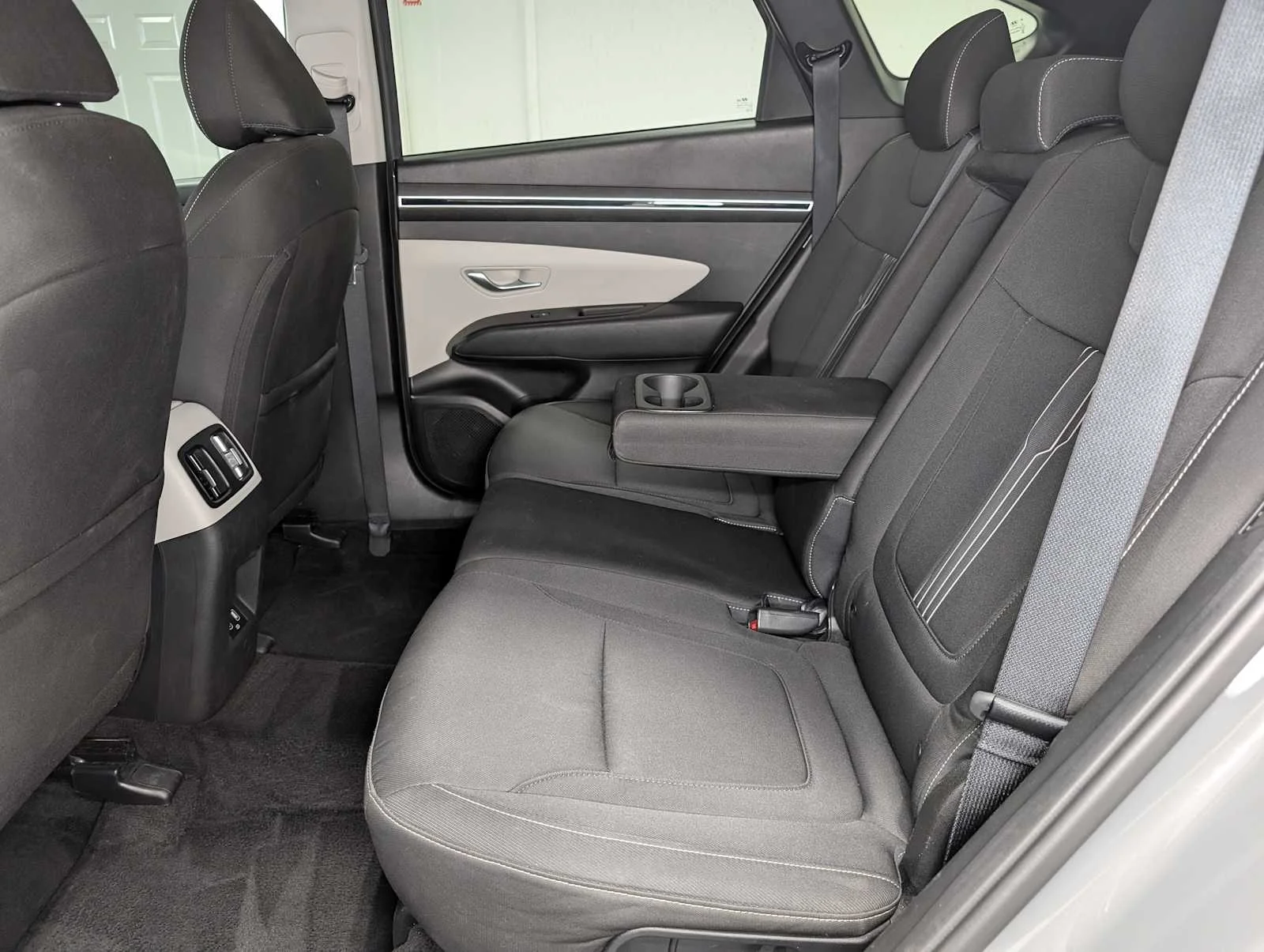 Used 2024 Hampton Gray Hyundai SEL image 21