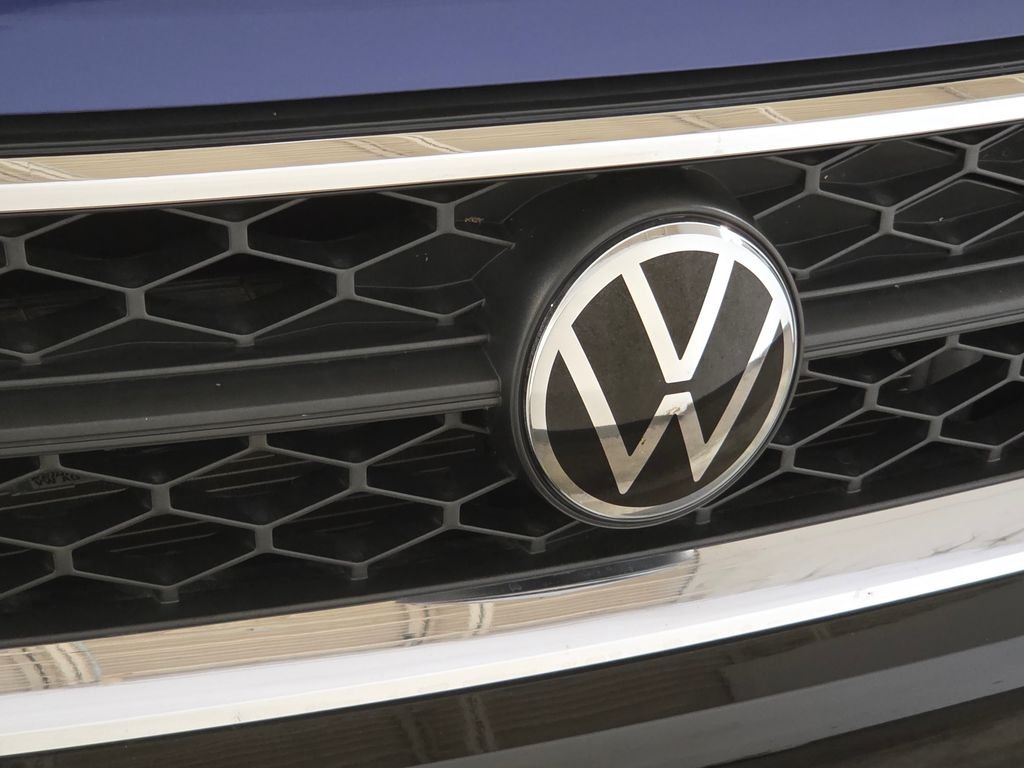 Used 2022  Volkswagen 1.5T SE image 12